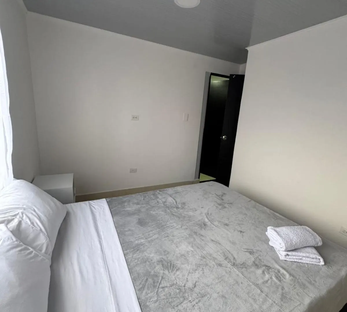 Апартаменты Urbanloft Medellin Family Колумбия